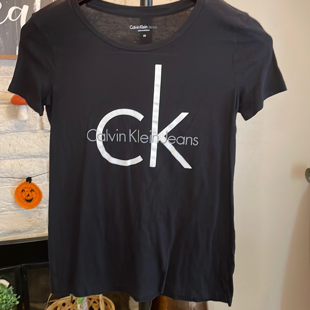 Calvin Klein black t shirt - xs - soft cotton
